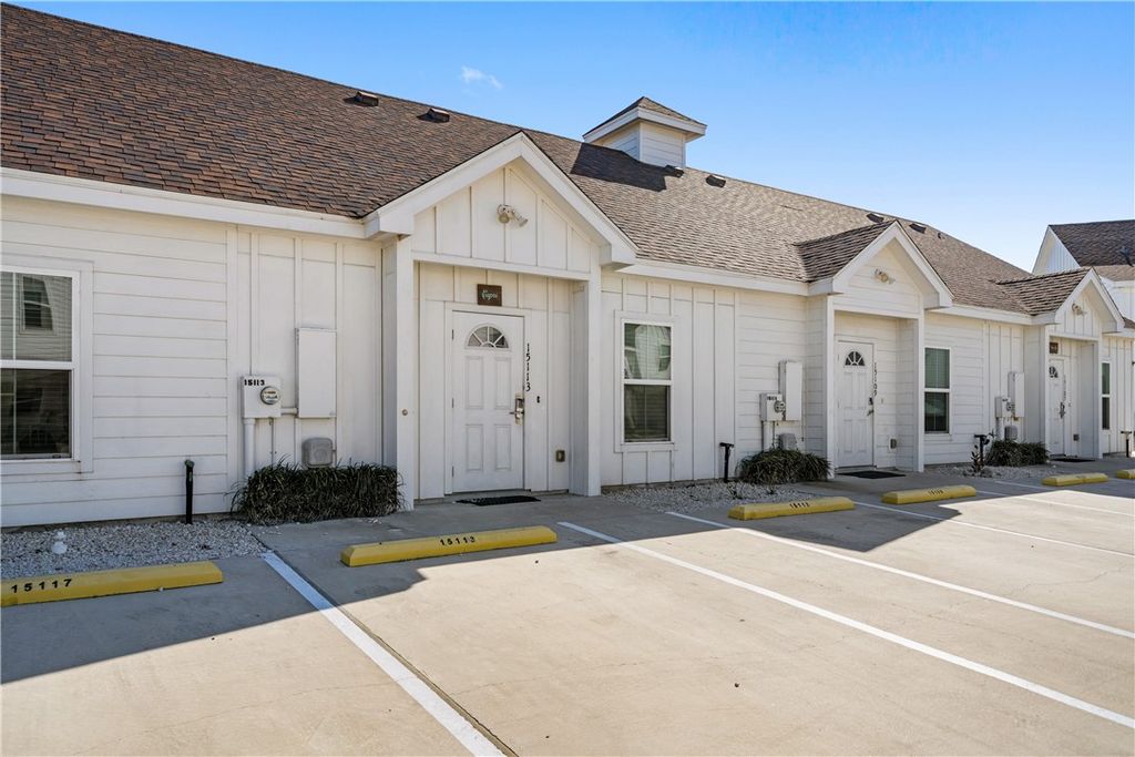 15113 Kokomo Dr, Corpus Christi, TX 78418 — photo 2