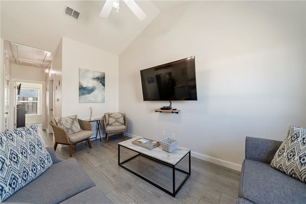15113 Kokomo Dr, Corpus Christi, TX 78418 — photo 3