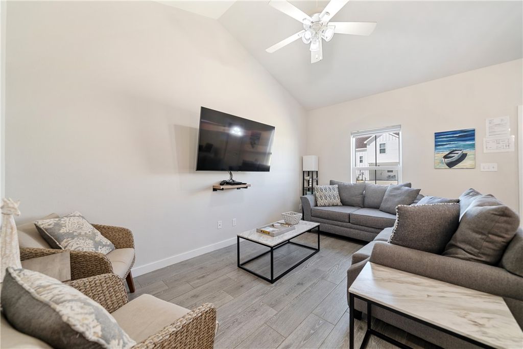 15113 Kokomo Dr, Corpus Christi, TX 78418 — photo 4