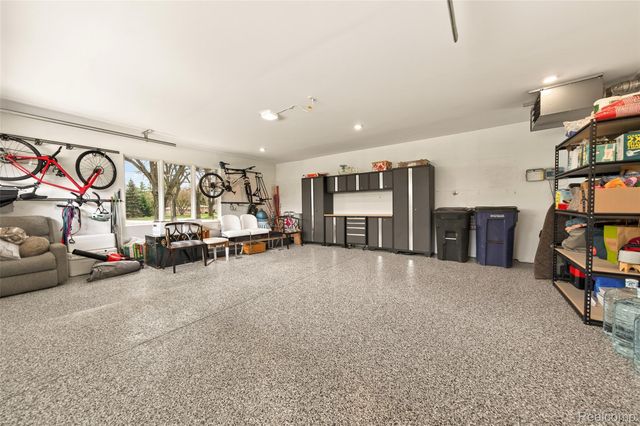 218 Hillboro Drive, Bloomfield Hills, MI 48301