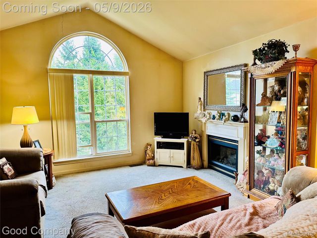 12211 Chesapeake Circle, Walled Lake, MI 48390