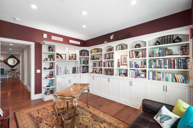 8 PALM TERRACE 201, Clearwater, FL 33756