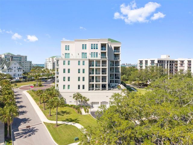 8 PALM TERRACE 201, Clearwater, FL 33756