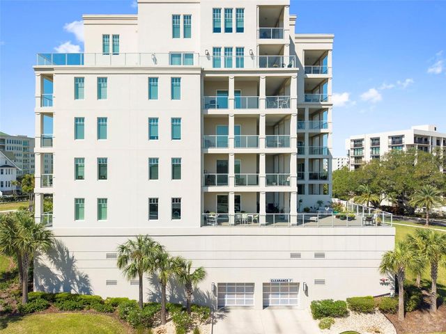 8 PALM TERRACE 201, Clearwater, FL 33756