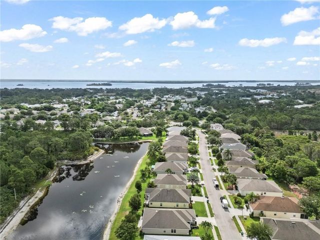 433 Briarcliff Circle, Sebastian, FL 32958