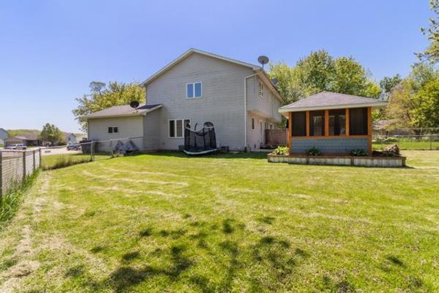 209 CODY Circle, Marshall, WI 53559