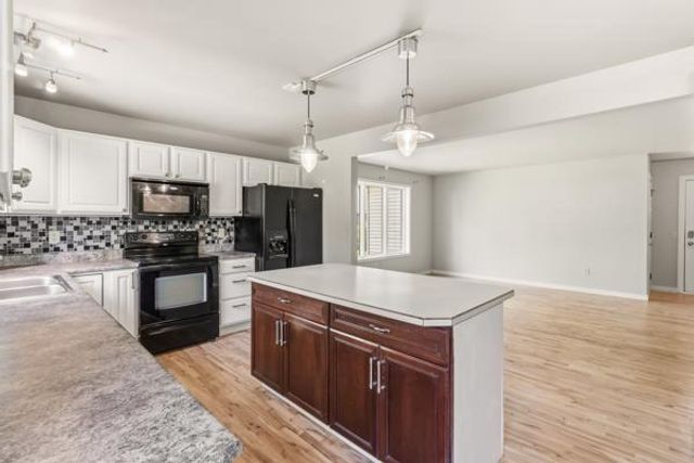 209 CODY Circle, Marshall, WI 53559