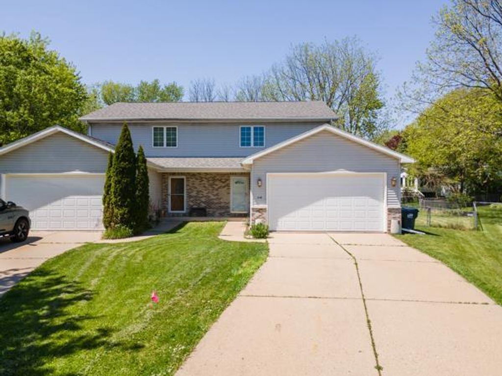 209 CODY Circle, Marshall, WI 53559