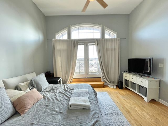 2734 N WOLCOTT Avenue 203, Chicago, IL 60614