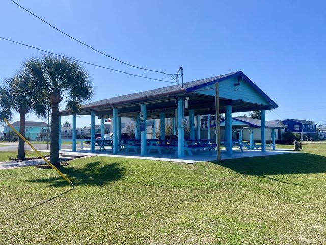 21446 Gulf, Galveston, TX 77554