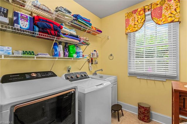 6314 Chesney Way, Whitsett, NC 27377