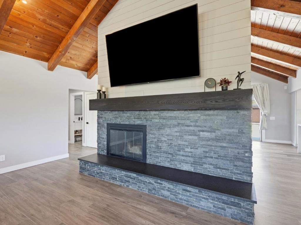 Image 10 of property listing at 73 Aloha Court, Petaluma, CA 94952