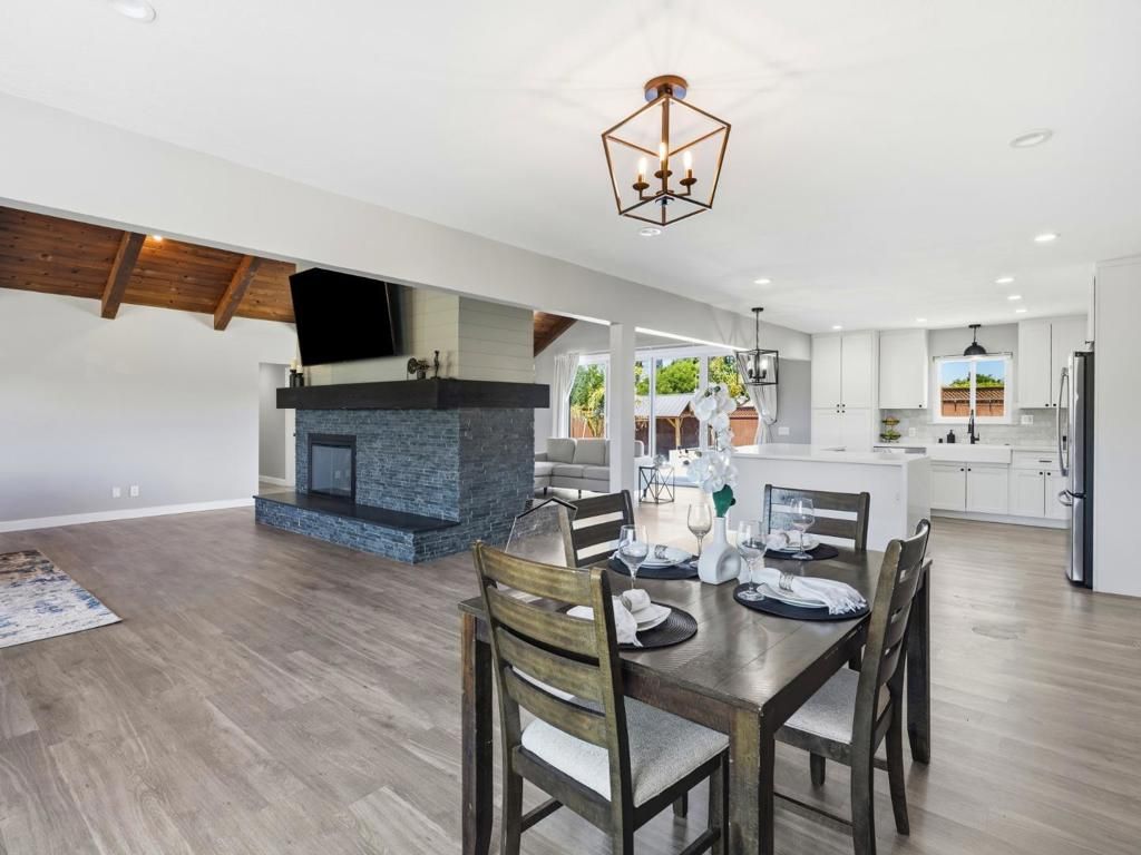 Image 11 of property listing at 73 Aloha Court, Petaluma, CA 94952