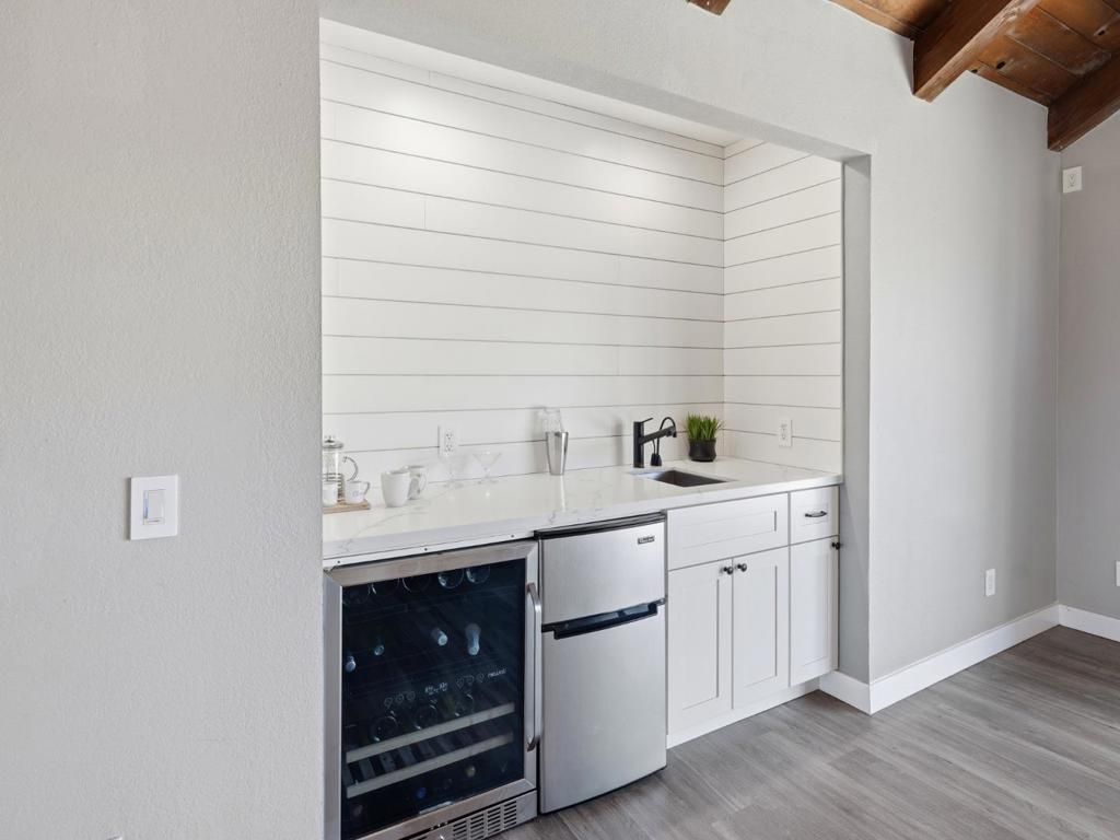 Image 18 of property listing at 73 Aloha Court, Petaluma, CA 94952