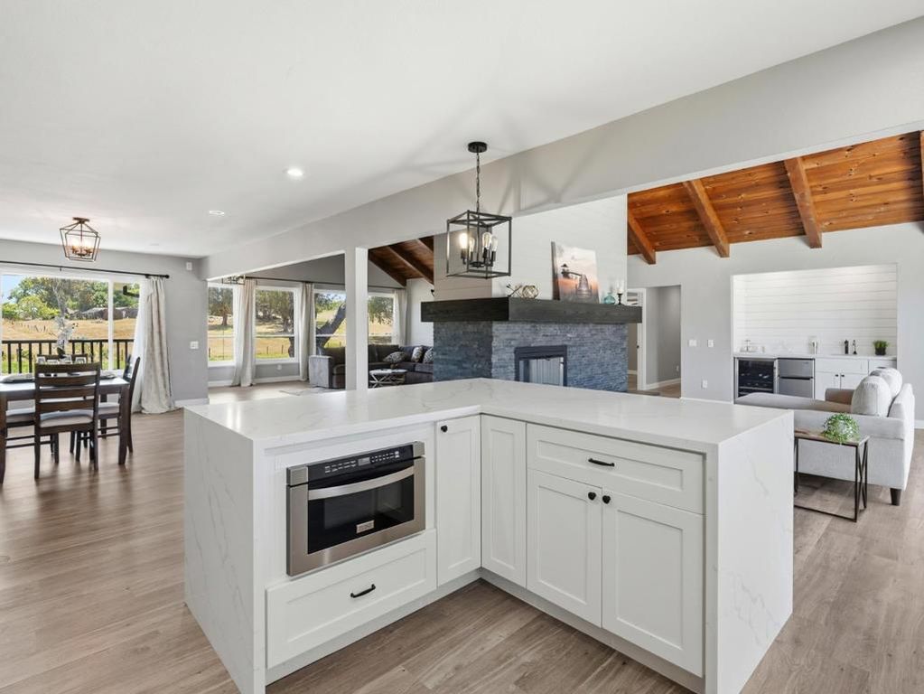 Image 23 of property listing at 73 Aloha Court, Petaluma, CA 94952