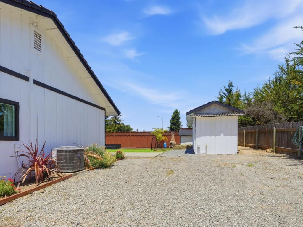 Image 61 of property listing at 73 Aloha Court, Petaluma, CA 94952