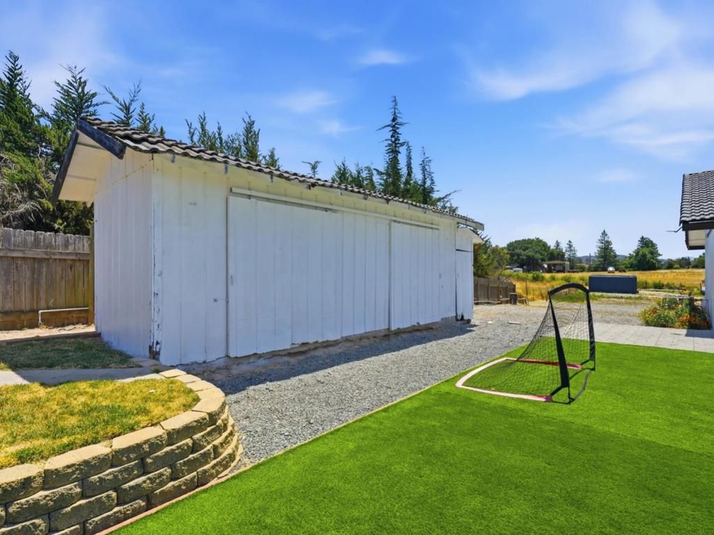 Image 64 of property listing at 73 Aloha Court, Petaluma, CA 94952