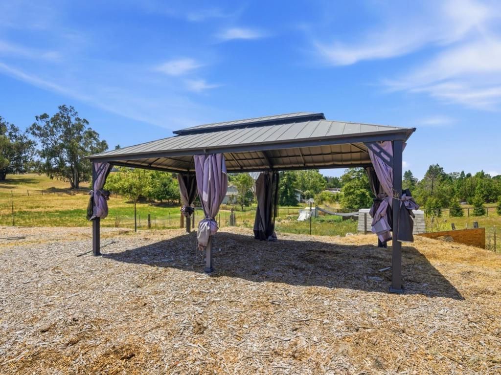 Image 72 of property listing at 73 Aloha Court, Petaluma, CA 94952