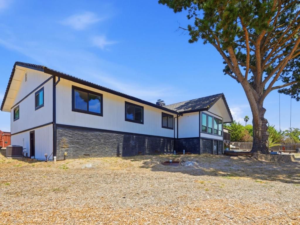Image 79 of property listing at 73 Aloha Court, Petaluma, CA 94952