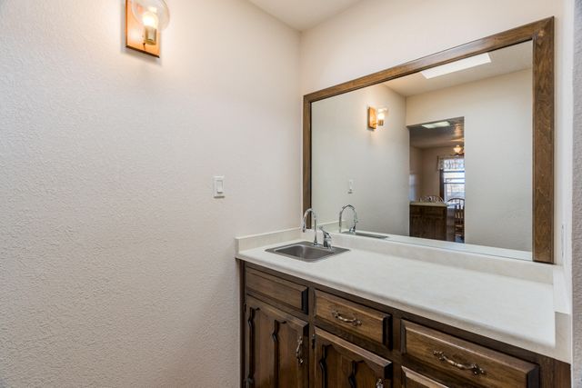 6329 Antares Road NE, Albuquerque, NM 87111