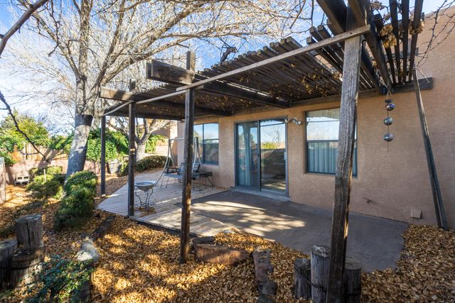 6329 Antares Road NE, Albuquerque, NM 87111