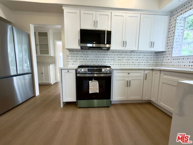 378 S La Jolla Avenue, Los Angeles, CA 90048