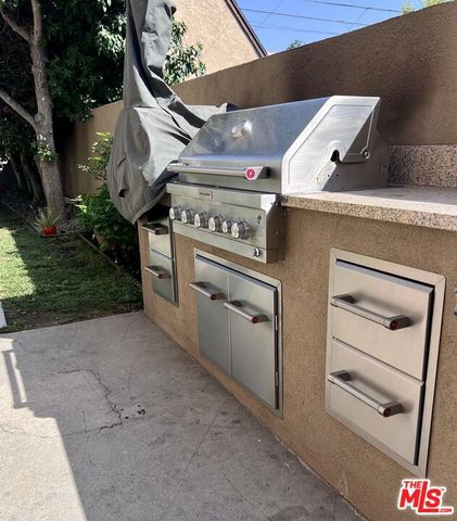 378 S La Jolla Avenue, Los Angeles, CA 90048