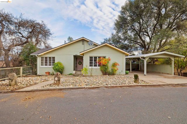 299 Summit Ave, Sonora, CA 95370