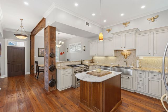 82 ISLAND PL, Memphis, TN 38103