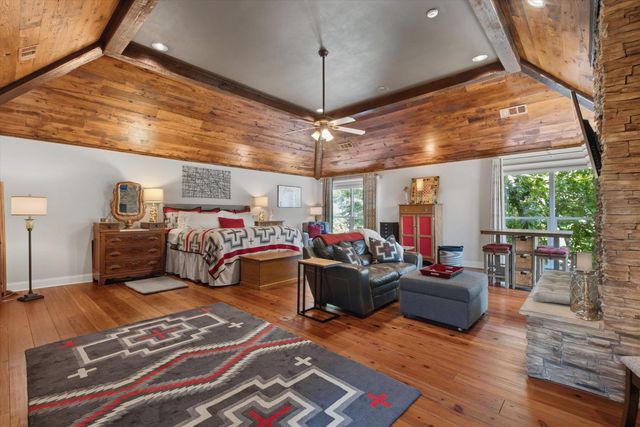 82 ISLAND PL, Memphis, TN 38103