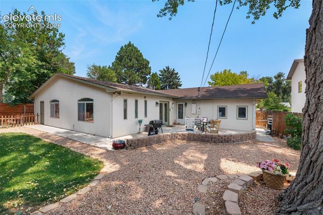 2935 Country Club Drive, Pueblo, CO 81008