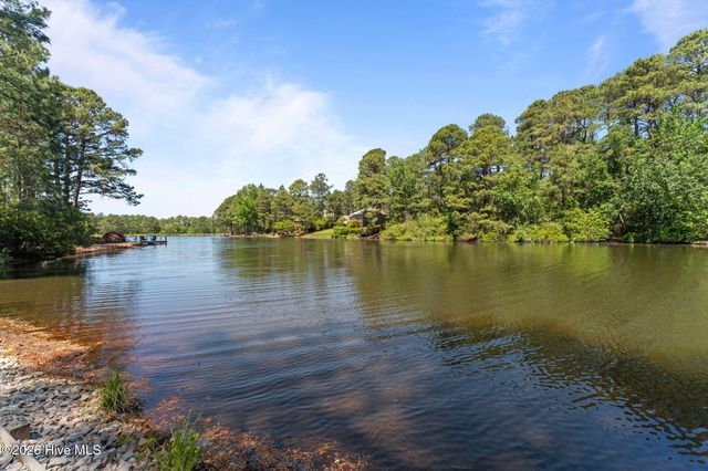 17 La Quinta Loop, Pinehurst, NC 28374