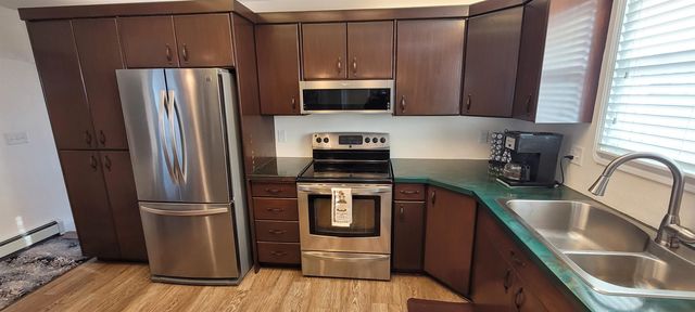 424 1st Street NE, Minot, ND 58703