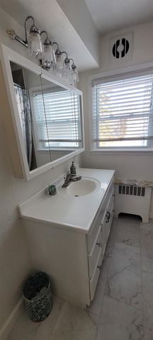 424 1st Street NE, Minot, ND 58703