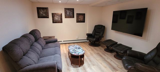 424 1st Street NE, Minot, ND 58703