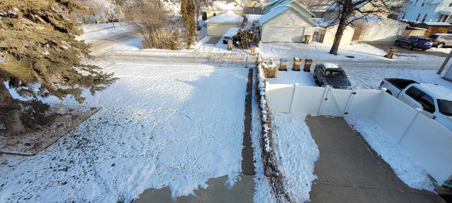 424 1st Street NE, Minot, ND 58703
