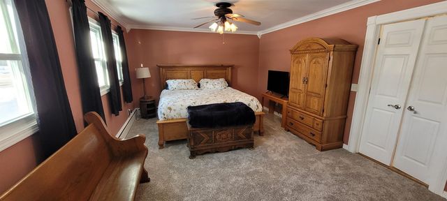 424 1st Street NE, Minot, ND 58703