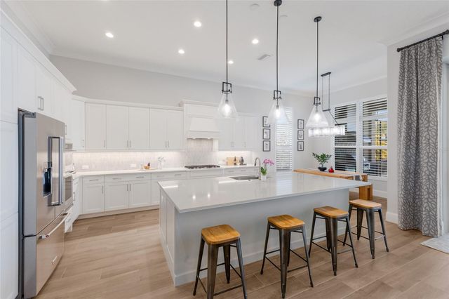 8249 PAVIA WAY, Lakewood Ranch, FL 34202