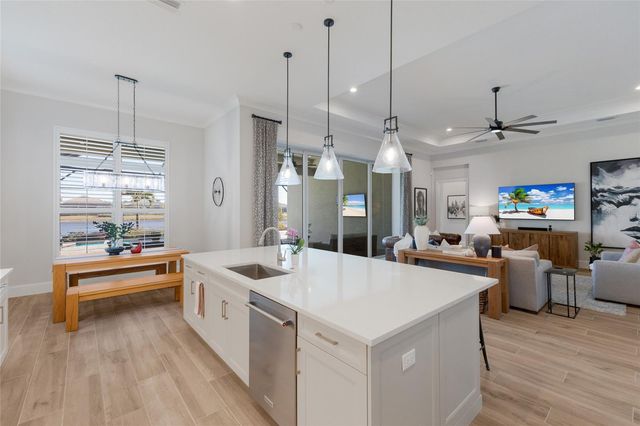 8249 PAVIA WAY, Lakewood Ranch, FL 34202