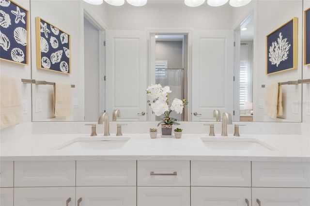 8249 PAVIA WAY, Lakewood Ranch, FL 34202