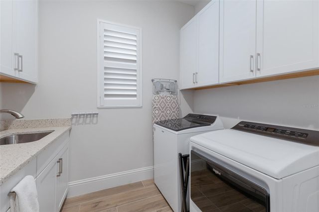 8249 PAVIA WAY, Lakewood Ranch, FL 34202