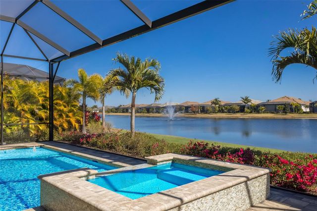 8249 PAVIA WAY, Lakewood Ranch, FL 34202