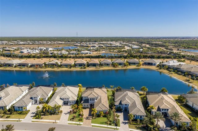 8249 PAVIA WAY, Lakewood Ranch, FL 34202