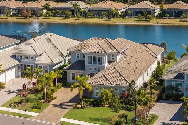 8249 PAVIA WAY, Lakewood Ranch, FL 34202