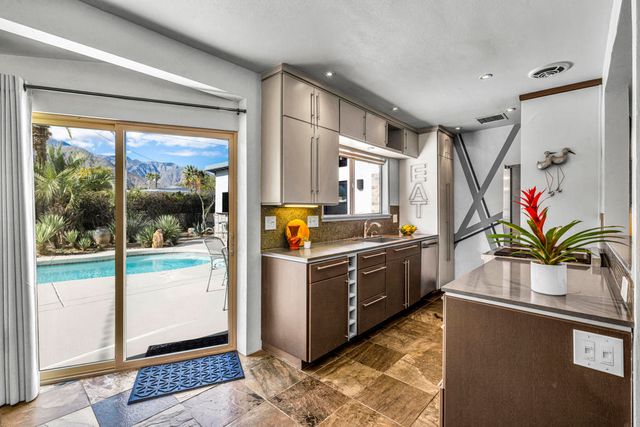 777 N Calle Rolph, Palm Springs, CA 92262