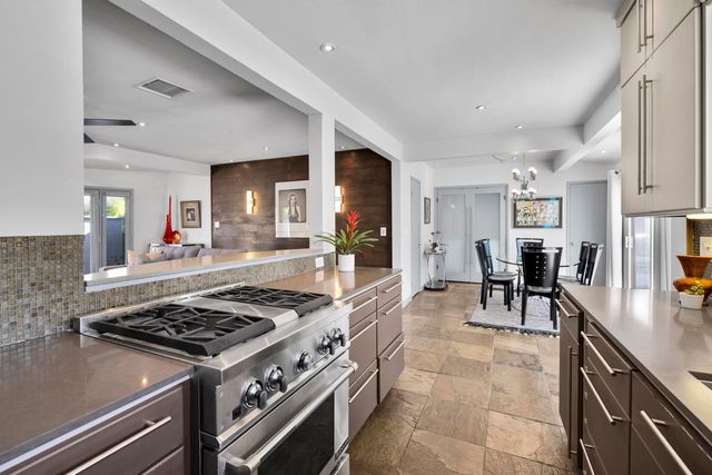 777 N Calle Rolph, Palm Springs, CA 92262