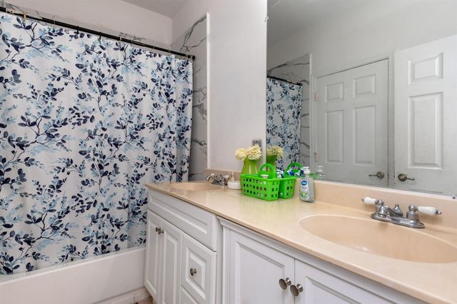 1017 Grove Park Circle, Boynton Beach, FL 33436