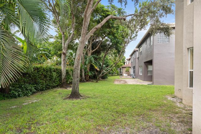 1017 Grove Park Circle, Boynton Beach, FL 33436