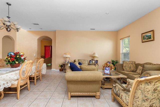 1017 Grove Park Circle, Boynton Beach, FL 33436