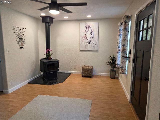 1820 FILBERT St, Forest Grove, OR 97116
